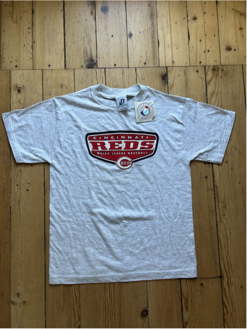 Vintage 2000 Cincinnati Reds T-Shirt Medium Major League Baseball RARE NWT